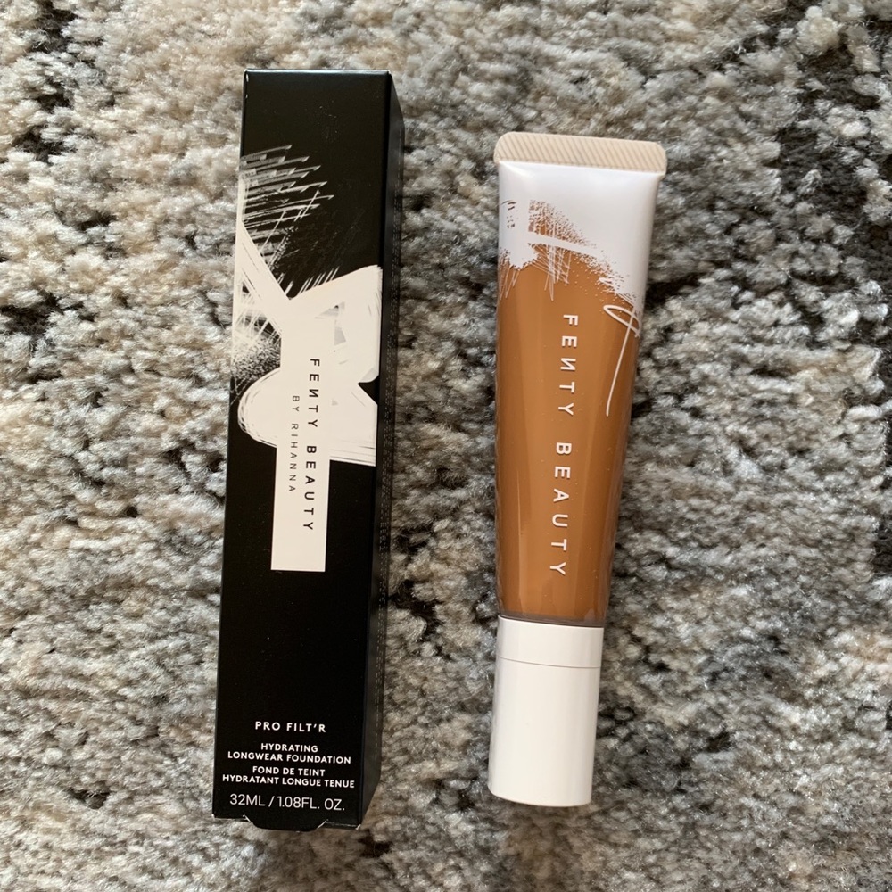 [4x$40] Fenty Beauty Hydrating Longwear Foundation Shade 420